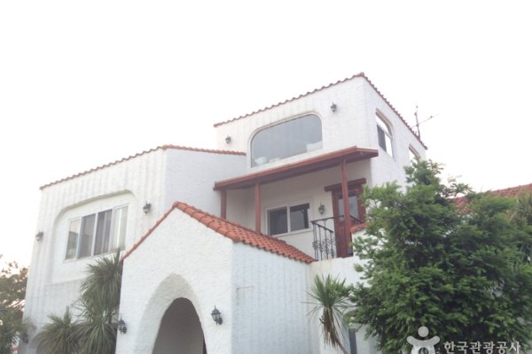 C&P Resort Youth Hostel