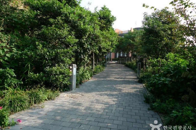 Lee Joong Seop Gallery 