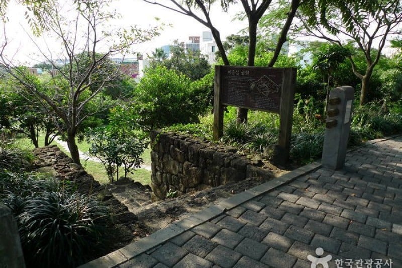 Lee Joong Seop Gallery 