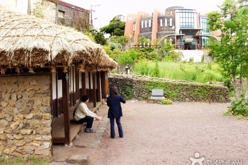 Lee Joong Seop Gallery 