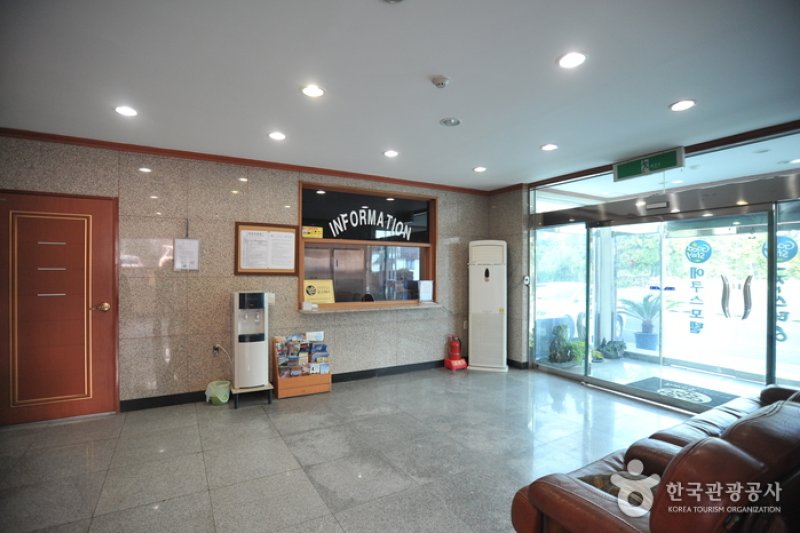 Equus Motel - Goodstay  (4/22)