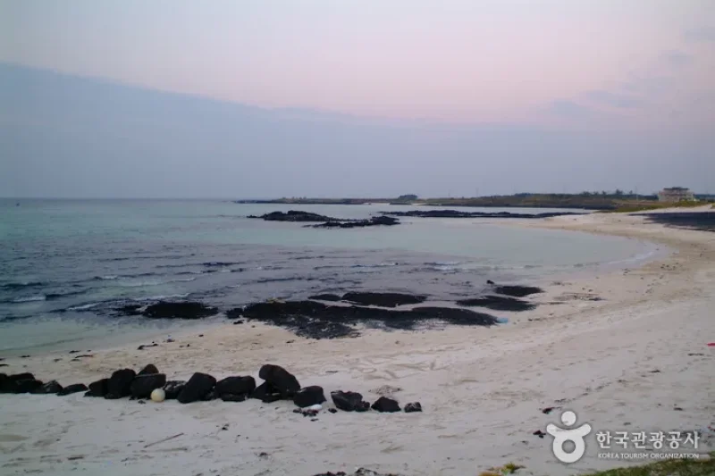 Gimnyeong Seonsegi Beach  (1/20)