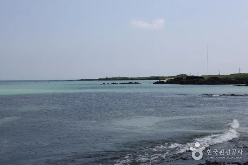 Gimnyeong Seonsegi Beach  (10/20)