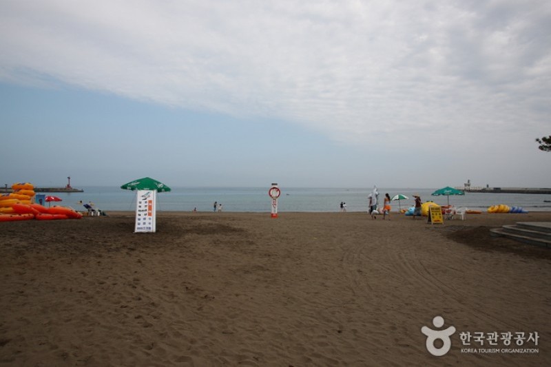 Iho Tewoo Beach  (1/6)