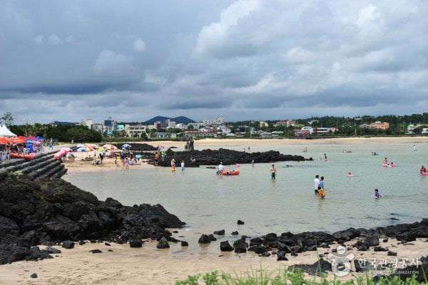 Pyoseon Haevich Beach