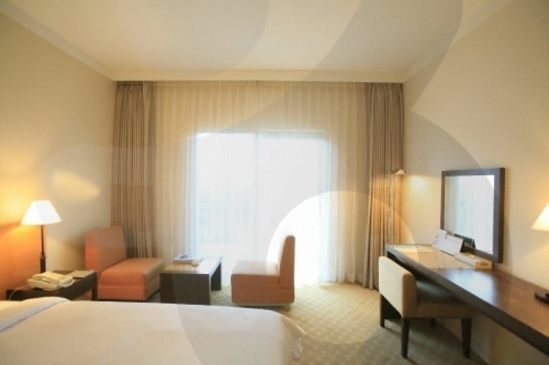 The Suites Hotel  (21/40)