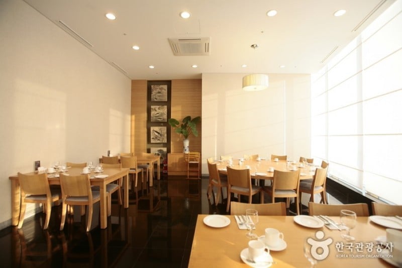 KAL Hotel Seogwipo  (2/4)