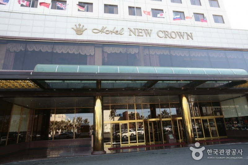 Hotel New Crown  (3/30)
