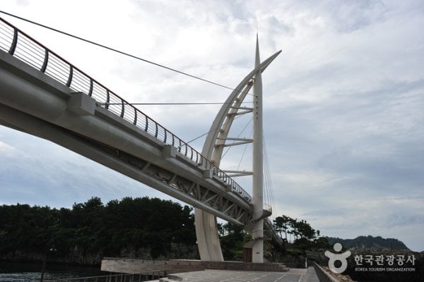 Saeseom Island Saeyeongyo Bridge