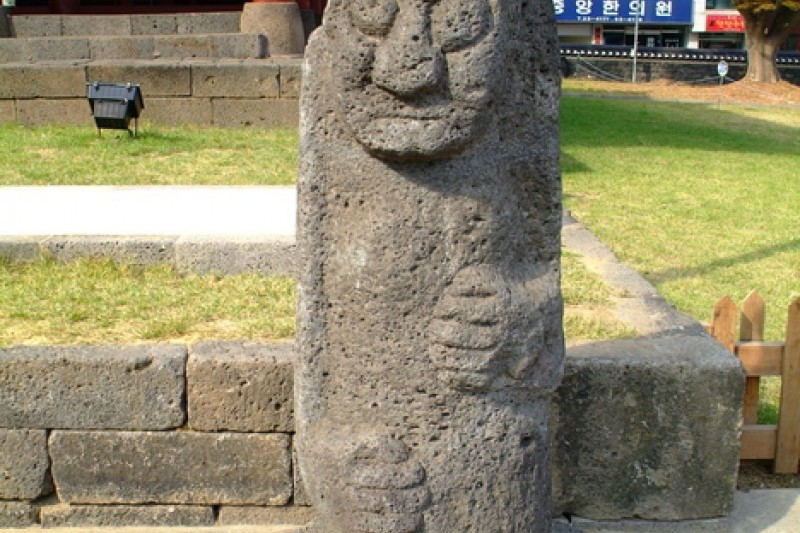Jeju Gwandeokjeong Pavilion  (2/5)