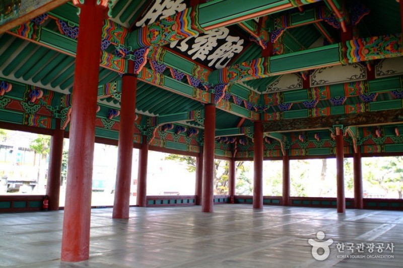 Jeju Gwandeokjeong Pavilion  (5/5)