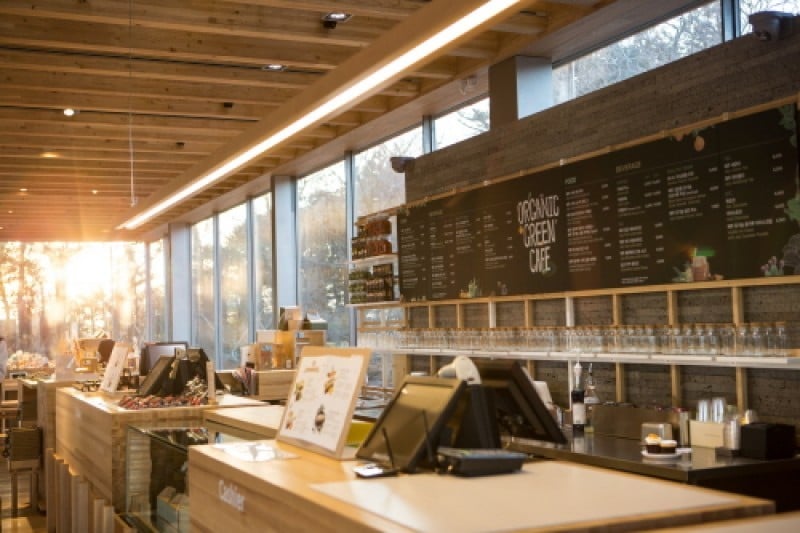 Innisfree Jeju House  (1/9)