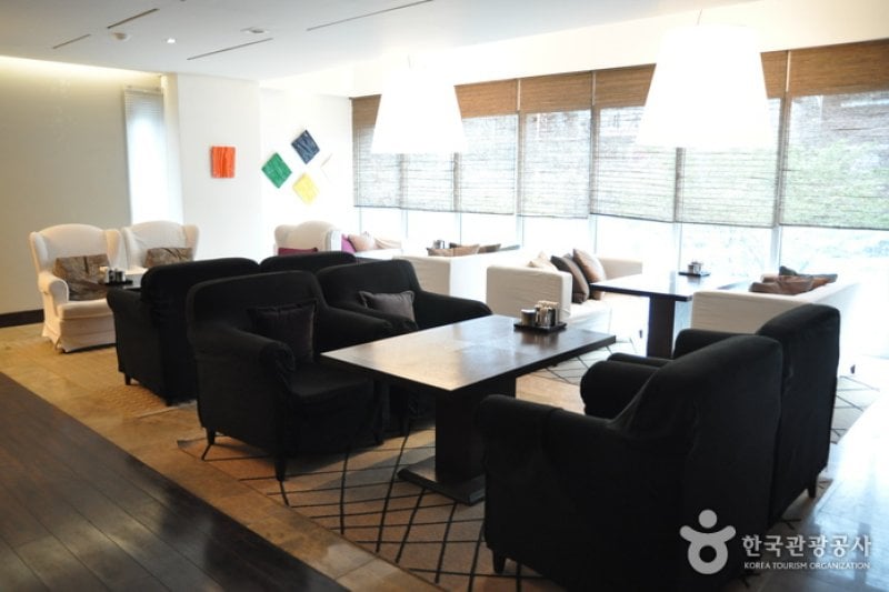 Baume Couture Boutique Hotel  (8/44)