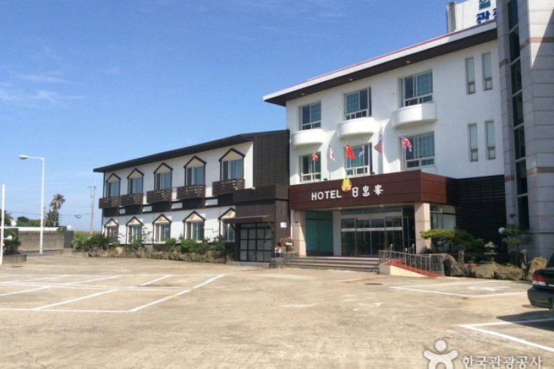 Ilchulbong Hotel  (1/4)
