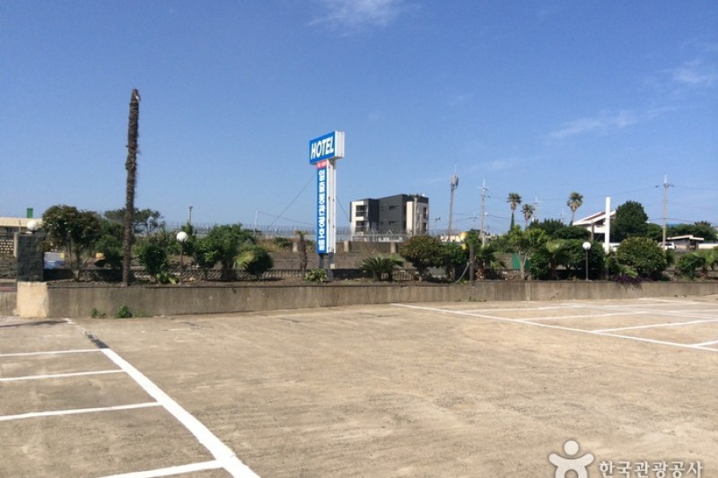 Ilchulbong Hotel  (2/4)