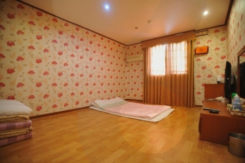 HOTEL EJ -Goodstay  (9/16)