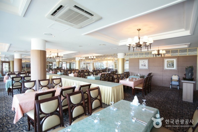Jeju Sunshine Hotel  (13/37)