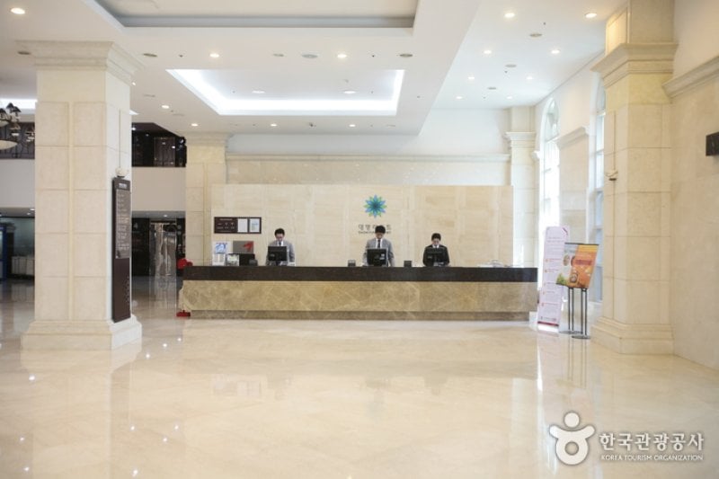 Daemyung Resort - Jeju  (8/23)