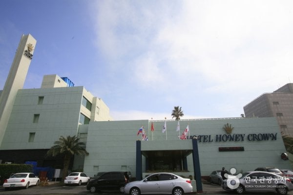 Honey Crown Hotel