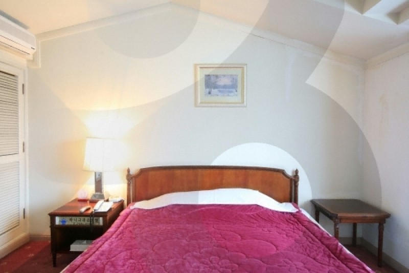 Honey Crown Hotel  (21/22)