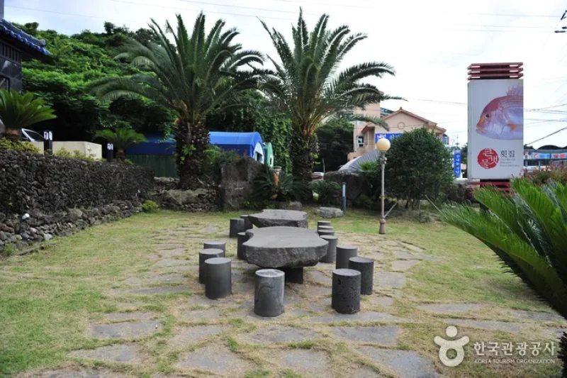 Keun Gaetmul Hoetjip  (2/2)