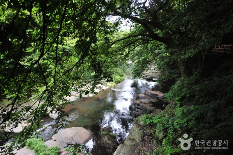 Andeok Valley  (8/17)