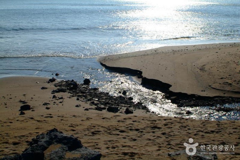 Hwasun Golden Sand Beach  (2/9)