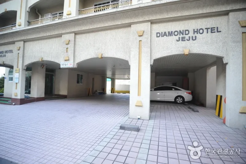 Diamond Hotel -Goodstay  (2/5)