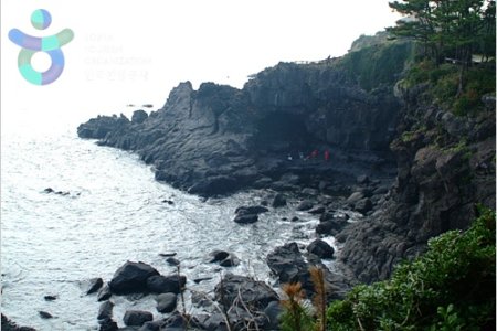 Namwon Keuneong Promenade (남원 큰엉해안)