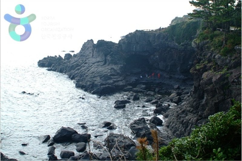 Namwon Keuneong Promenade (남원 큰엉해안) (1/21)