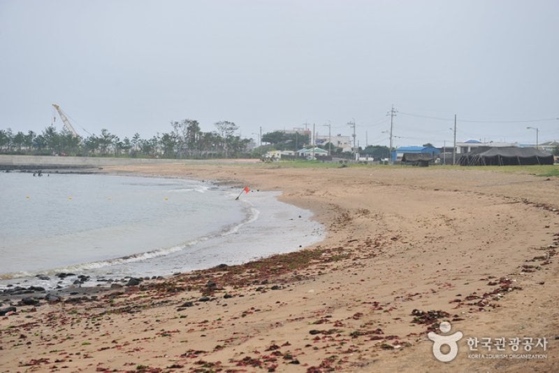 Hamo Beach  (3/4)