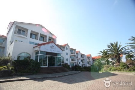Villae Resort - Goodstay 