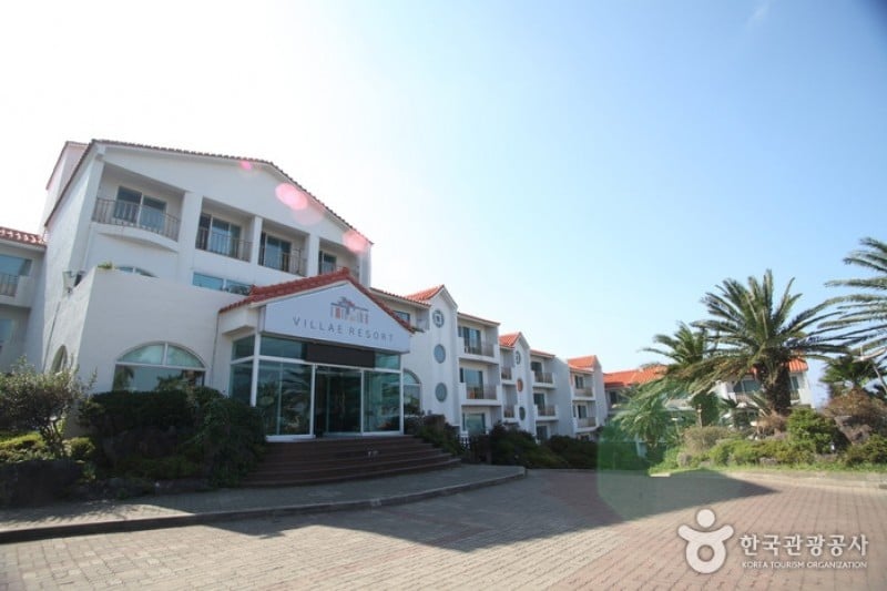 Villae Resort - Goodstay  (1/28)