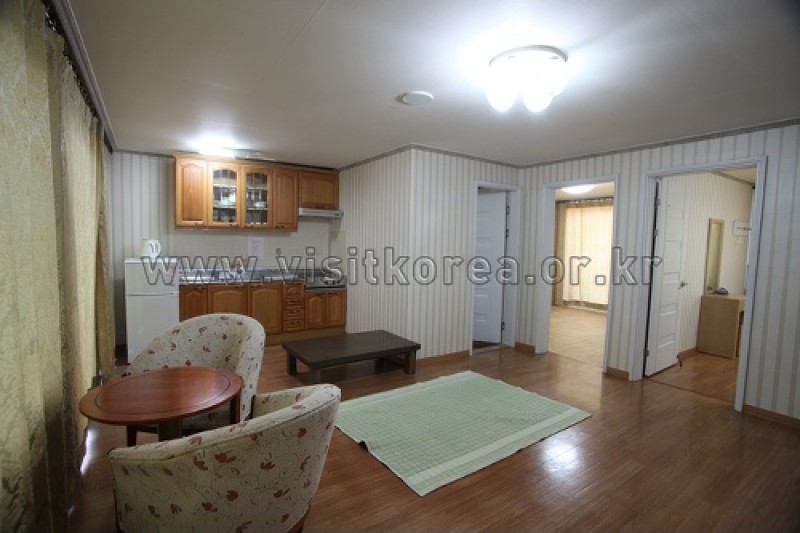 Villae Resort - Goodstay  (13/28)