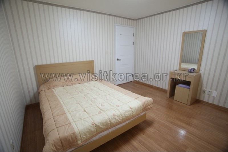 Villae Resort - Goodstay  (15/28)