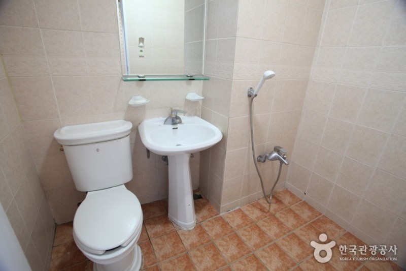Villae Resort - Goodstay  (24/28)