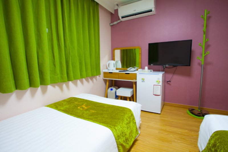 Jeju R Hotel - Goodstay  (6/40)