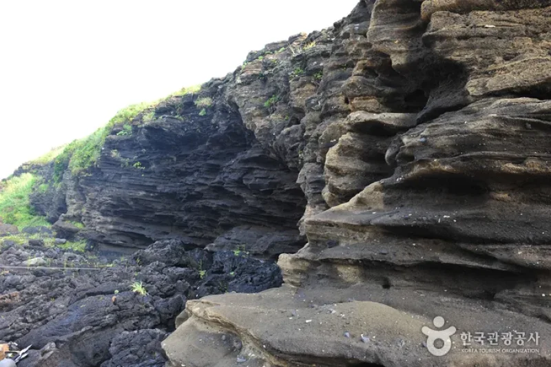 Geommeolle Beach (검멀레해변) (3/7)