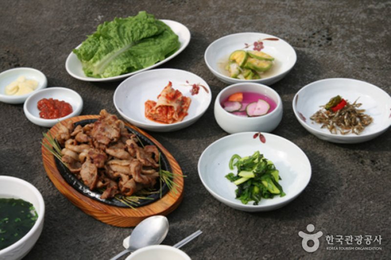 Stone Grandfather Restaurant  (8/10)