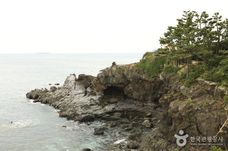Namwon Keuneong Promenade (남원 큰엉해안) (11/21)