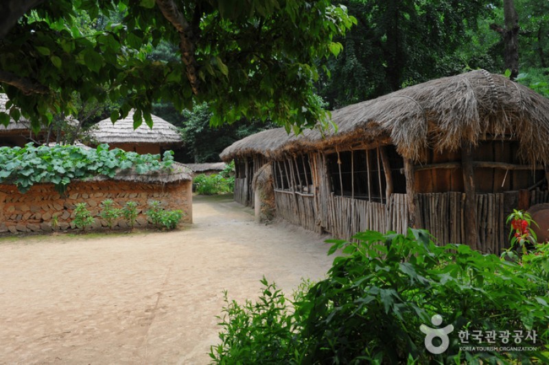 Korean Folk Village  (7/29)