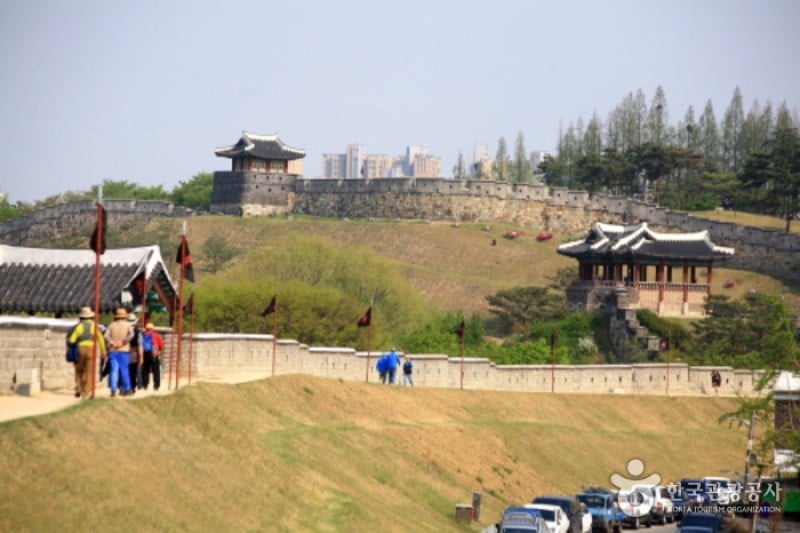 Hwaseong Fortress [UNESCO World Heritage]  (3/4)