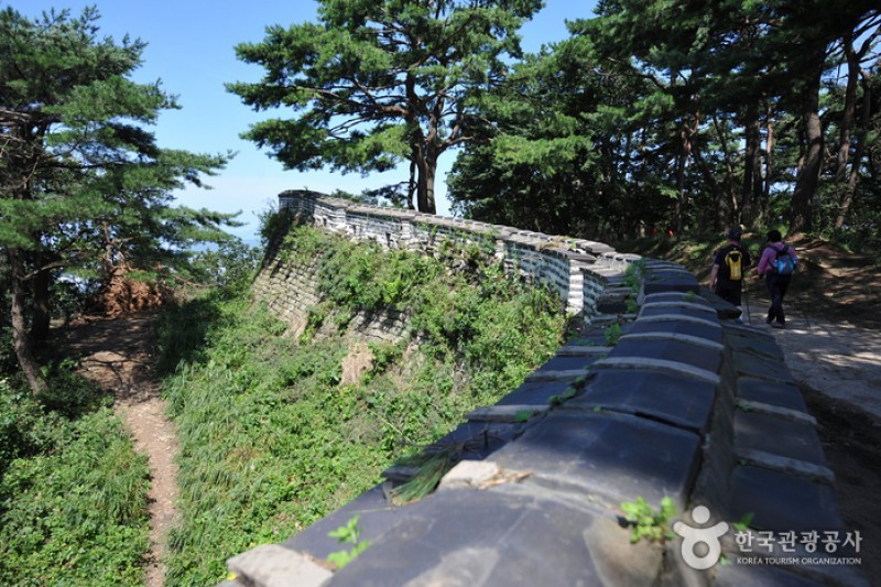 Namhansanseong Provincial Park [UNESCO World Heritage]  (1/6)