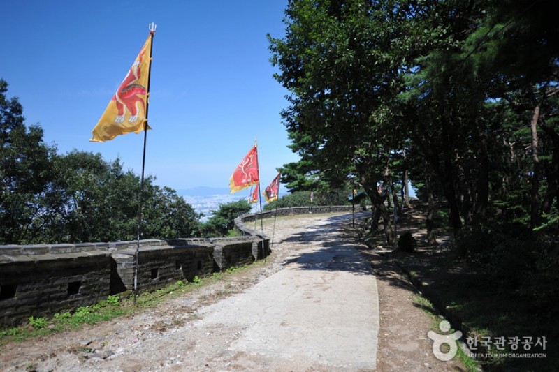 Namhansanseong Provincial Park [UNESCO World Heritage]  (4/6)