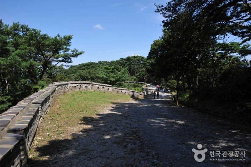 Namhansanseong Provincial Park [UNESCO World Heritage]  (5/6)