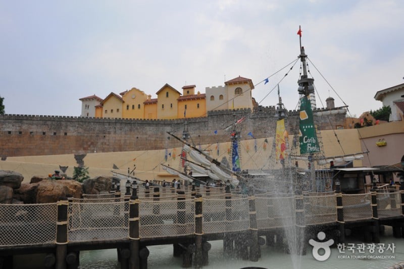 Caribbean Bay  (1/10)