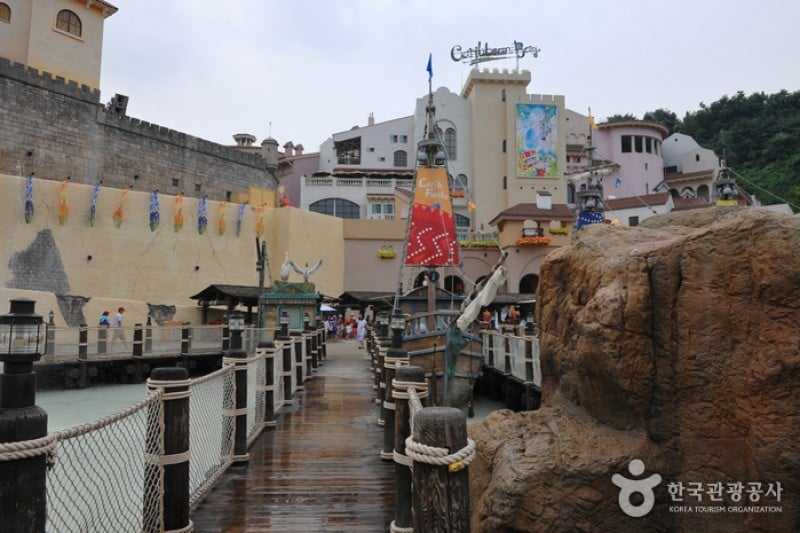 Caribbean Bay  (5/10)