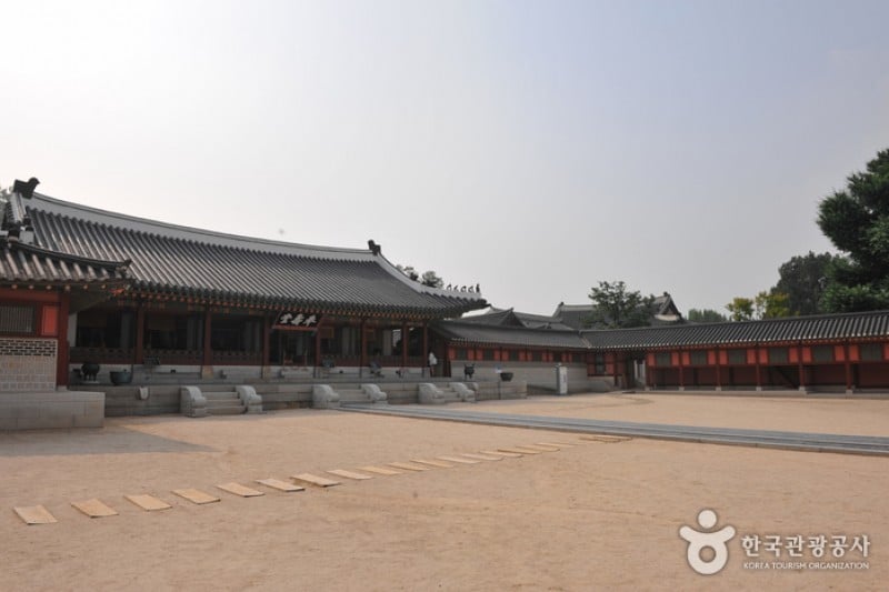 Hwaseong Haenggung Palace  (4/24)
