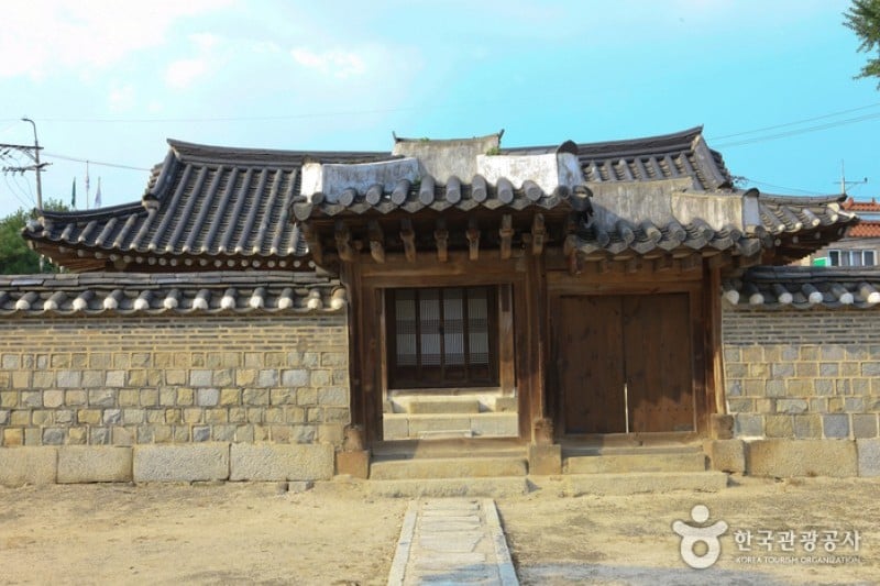 Hwaseong Haenggung Palace  (19/24)