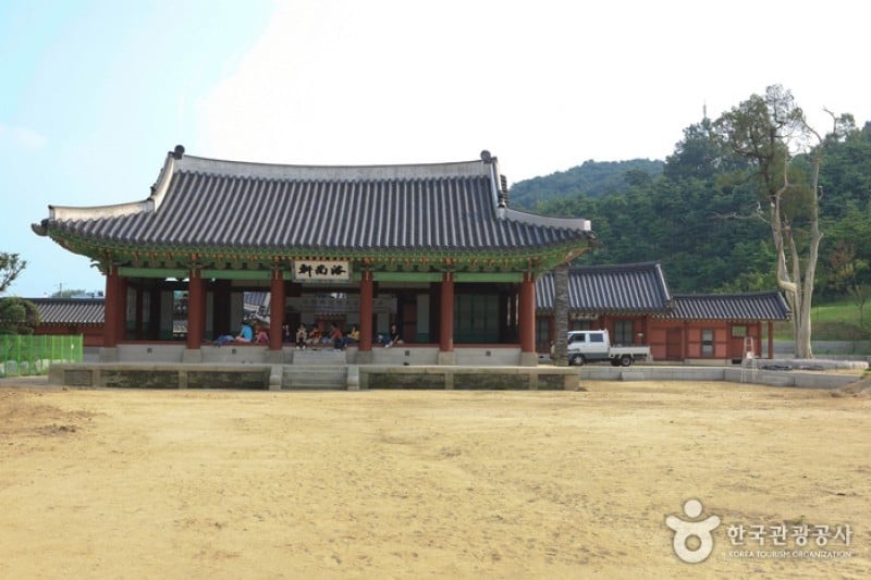 Hwaseong Haenggung Palace  (20/24)